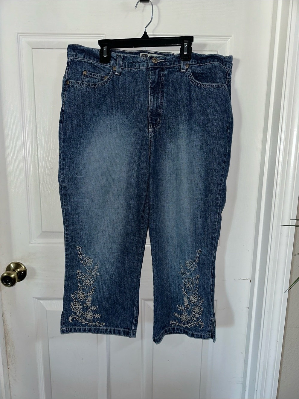 Vintage Faded Glory Denim Capris Size 16